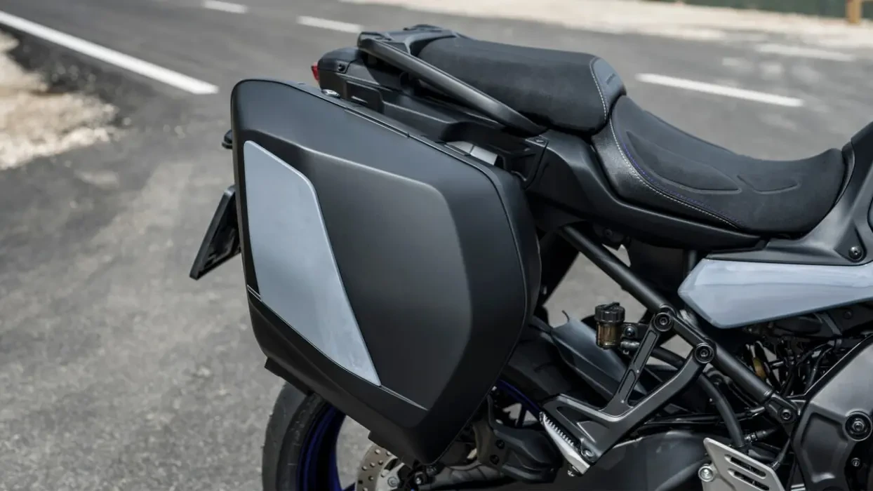 Detail image of Yamaha Tracer 900 GT+, in Icon colourway, right pannier and rear section of bike