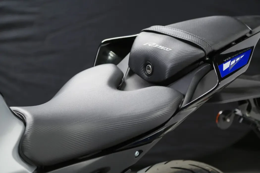 Detail image of Yamaha YZF-R15M in Icon Performance Colourway, rider and pillion seat