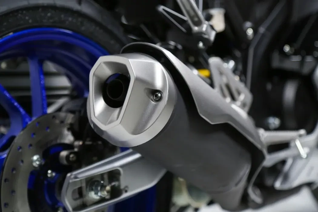 Detail image of Yamaha YZF-R15M in Icon Performance Colourway, exhaust