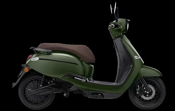 Studio image of FONZ Arthur 6 electric scooter in green colourway