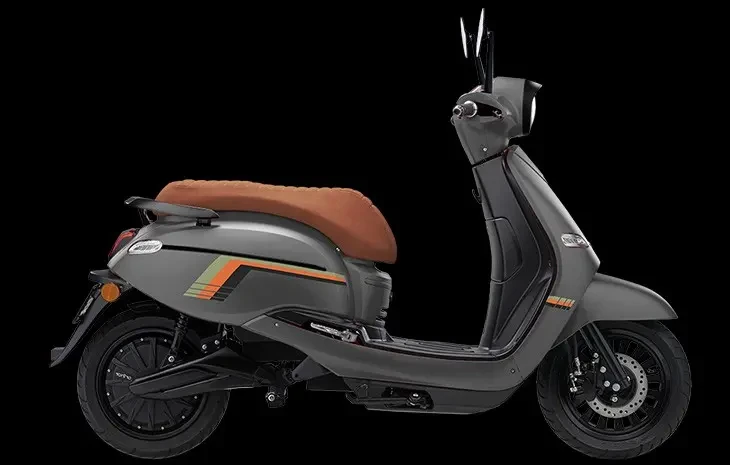 Studio image of FONZ Arthur 6 electric scooter in grey colourway