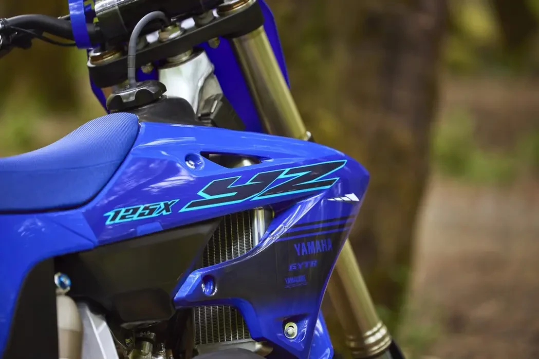 Detail image of Yamaha YZ125X two stroke in blue colourway, YZ plastics